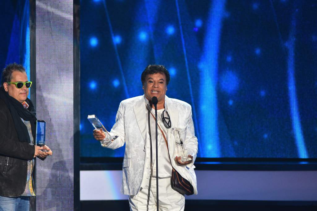 Zion Y Lennox y Juan Gabriel, grandes ganadores de los Latin Billboard 2 Dt.common.streams.streamserver (7)