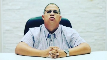 Héctor Delgado ora por Anuel AA hee - Héctor Delgado ora por Anuel AA