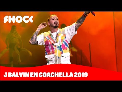 0 9 - J Balvin llevó reggaetón y un mensaje para Trump a su show de Lollapalooza