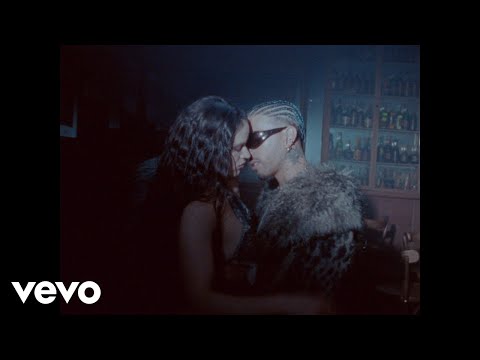 ROSALÍA Ft. Rauw Alejandro – Vampiros (Video Oficial) 18 0 6